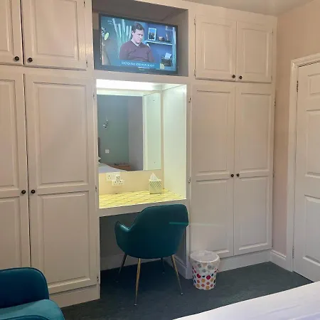 Buttermilk 4* Clifden